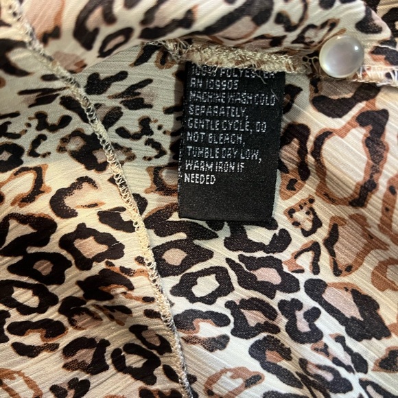 Essentials by Milano. Leopard Print Sleeveless Top women’s size XL - Picture 6 of 7